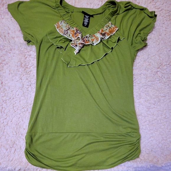 Apostrophe Tops - New Without Tags APOSTROPHE Top Green Size MM